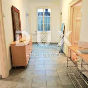 RIJEKA, CENTAR, lijepi 2S+DB s pogledom na more