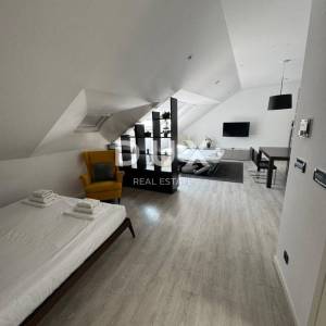 RIJEKA, CENTAR- moderan stan 96m2 s garažnim mjestom