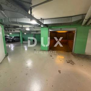 RIJEKA, CENTAR- moderan stan 96m2 s garažnim mjestom
