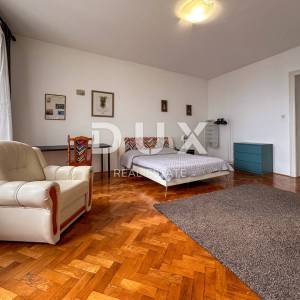 RIJEKA, CENTAR - NAJAM gospodski 4SKL stan s 3 balkona u centru grada