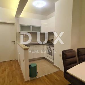 RIJEKA, CENTAR, najam, moderni 2S+DB, dva balkona, lift