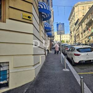 RIJEKA, CENTAR - Najam poslovnog prostora 30m2 na frekventnoj lokaciji 