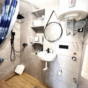 RIJEKA, CENTAR - Novoadaptirana garsonijera s zajedničkom terasom!