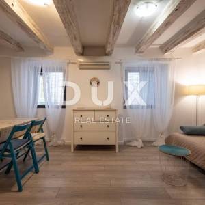 RIJEKA, CENTAR - Novouređeni stan u strogom centru idealan za investiciju