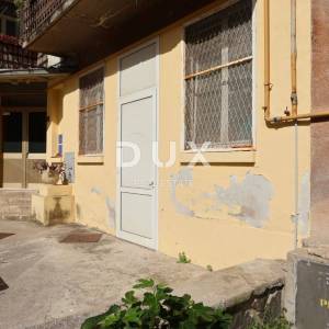 RIJEKA, CENTAR - poslovni prostor u centru grada