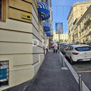 RIJEKA, CENTAR - Poslovni prostor 30m2 na frekventnoj lokaciji 