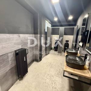 RIJEKA, CENTAR - Poslovni prostor, 275 m2, uređeno, 2. kat!