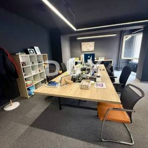 RIJEKA, CENTAR - Poslovni prostor, 275 m2, uređeno, 2. kat!