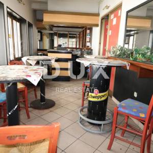Rijeka, Centar - Poslovni prostor s parkirnim mjestom - rijetkost