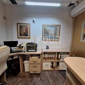 Rijeka, Centar, poslovni prostor 30.86m2, terasa 8.87m2