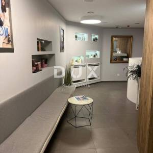 RIJEKA, CENTAR- stan 108m2 u prizemlju pogodan za poslovni prostor 