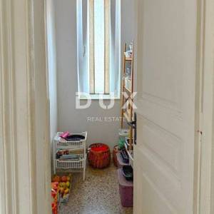 RIJEKA, CENTAR - Stan 116m2 prvi red do mora!