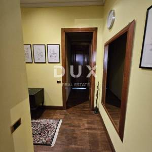 RIJEKA, CENTAR- stan 190,77 udaljen 50m od mora