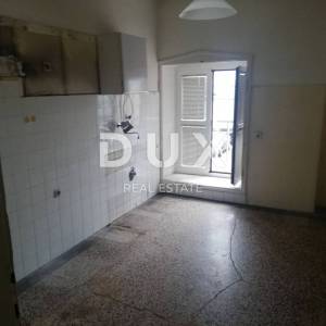RIJEKA, CENTAR - Stan uz more u samom centru