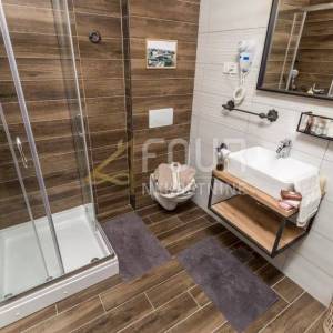 Rijeka, Centar - strogi, 81.18m2, u naravi 2 stana tik uz Korzo