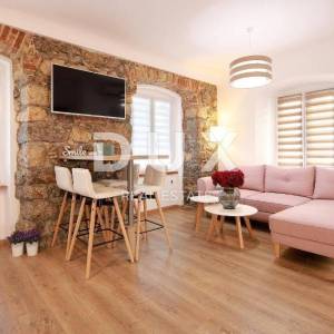 RIJEKA, CENTAR - tri luksuzna apartmana u centru Rijeke.