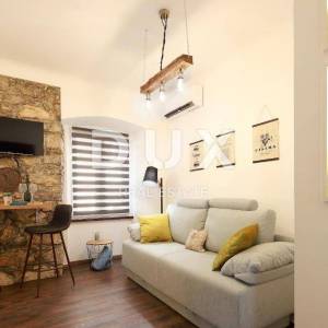 RIJEKA, CENTAR - tri luksuzna apartmana u centru Rijeke.