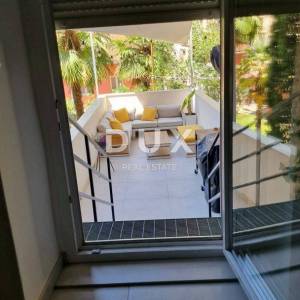 RIJEKA, CENTAR - uređen 2S+DB s terasom