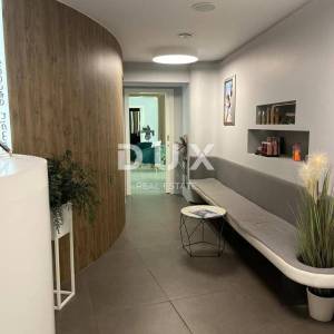 RIJEKA, CENTAR- uređen poslovni prostor 108m2 u prizemlju 