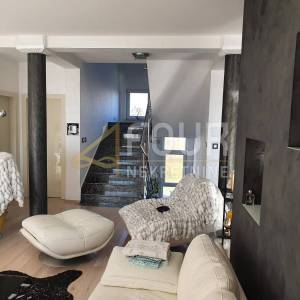 Rijeka, Donja Drenova, 214.39m2, dvoetažni 3s+db, kvalitetan stan!