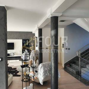 Rijeka, Donja Drenova, 214.39m2, dvoetažni 3s+db, kvalitetan stan!