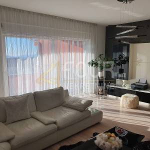 Rijeka, Donja Drenova, 214.39m2, dvoetažni 3s+db, kvalitetan stan!
