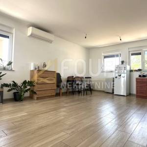 Rijeka, Donja Drenova, samostojeća kuća, 292m2, pogled na more