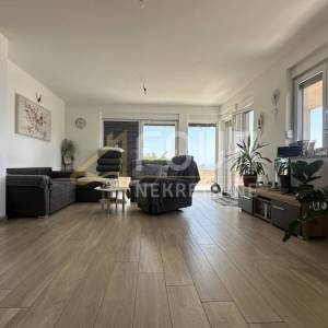 Rijeka, Donja Drenova, samostojeća kuća, 292m2, pogled na more