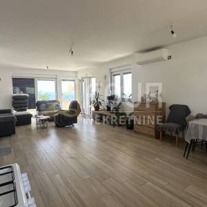 Rijeka, Donja Drenova, samostojeća kuća, 292m2, pogled na more