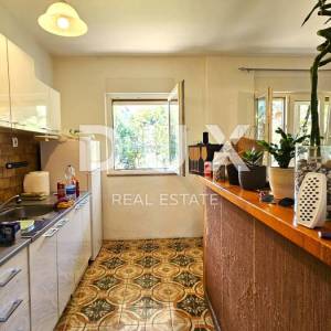 RIJEKA, DONJA VEŽICA - 3SKL, 90 m2, okućnica!