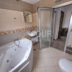 Rijeka, Drenova, dvoetažni 2s+db, balkon