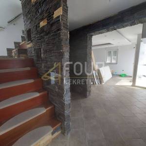 Rijeka, Drenova, dvoetažni 2s+db, balkon