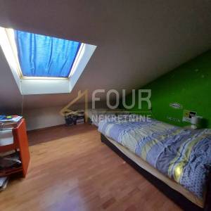 Rijeka, Drenova, dvoetažni 2s+db, balkon
