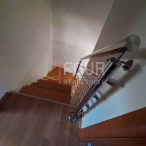Rijeka, Drenova, dvoetažni 2s+db, balkon