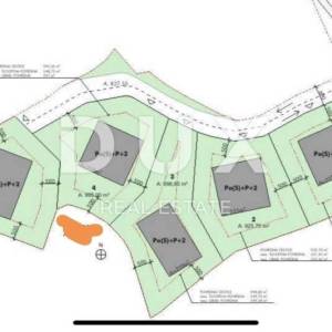 RIJEKA, DRENOVA - građevinsko zemljište 2200m2 za gradnju stambenih zgrada - stanova/ obiteljske kuće 