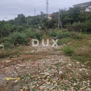 RIJEKA, DRENOVA - građevinsko zemljište 1100m2 za gradnju stambenih zgrada - stanova/ obiteljske kuće 