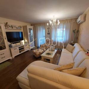 RIJEKA - DRENOVA - Lijepo namještena kuća s garažom