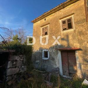 RIJEKA, DRENOVA - samostojeća kuća + dvije dvorišne zgrade + dvorište + 2.997 m2 GRAĐEVINSKOG ZEMLJIŠTA! PRILIKA!