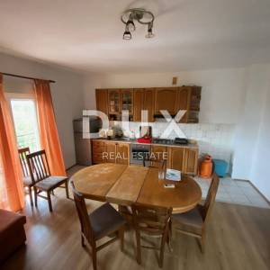 RIJEKA, DRENOVA - stan 130 m2 za najam za 6 -10 radnika + balkon s pogledom na more! PRILIKA!