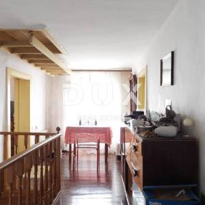RIJEKA, HRELJIN- dvojna kuća 150m2 s pogledom na more + okoliš 650m2