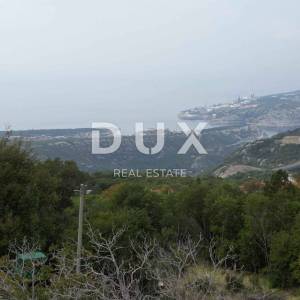 RIJEKA, HRELJIN- dvojna kuća 150m2 s pogledom na more + okoliš 650m2