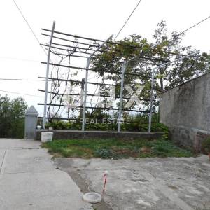 RIJEKA, HRELJIN- dvojna kuća 150m2 s pogledom na more + okoliš 650m2