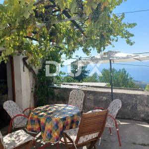 RIJEKA, HRELJIN- dvojna kuća 150m2 s pogledom na more + okoliš 650m2