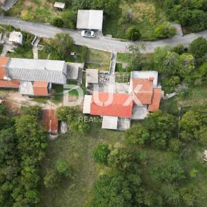 RIJEKA, HRELJIN- dvojna kuća 150m2 s pogledom na more + okoliš 1450m2