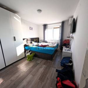 Rijeka, Kantrida, 89.54m2, u naravi 2 stana, lođa, pogled na more