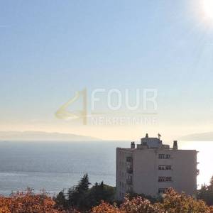 Rijeka, Kantrida, 89.54m2, u naravi 2 stana, lođa, pogled na more