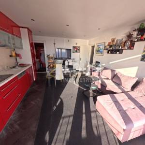 Rijeka, Kantrida, 89.54m2, u naravi 2 stana, lođa, pogled na more