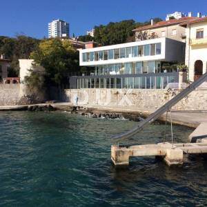 RIJEKA, KANTRIDA - Ekskluzivna vila 1. red do mora, UNIKATNO!