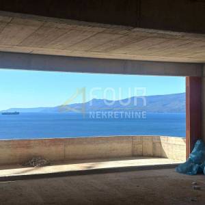 Rijeka, Kantrida, luksuzna novogradnja, 123.9m2, 3s+db, terasa