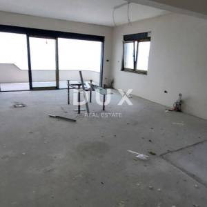 RIJEKA, KANTRIDA - luxuzna kvalitetna novogradnja 2S+DB S25